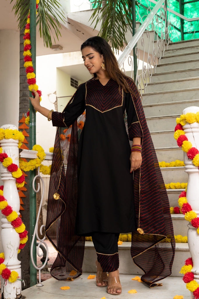 Nihira Leheriya Black Suit Set 233-BLK