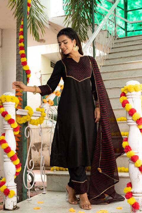 Nihira Leheriya Black Suit Set 233-BLK