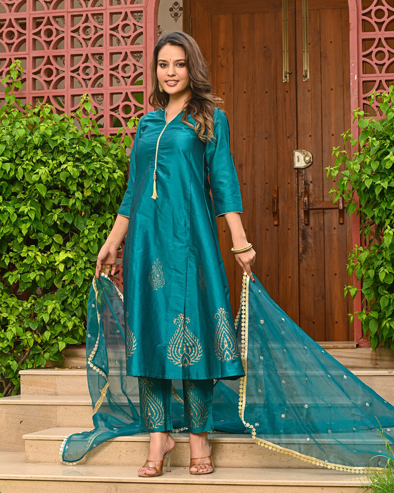Teal Green Gold Foil Printed Kurta Set with Scalloped Organza Dupatta