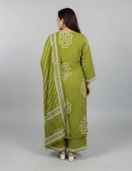 Sage Green Pure Cotton Bandhani Suit Set – Intricate V-Neck Embroidery & Leheriya Print Dupatta